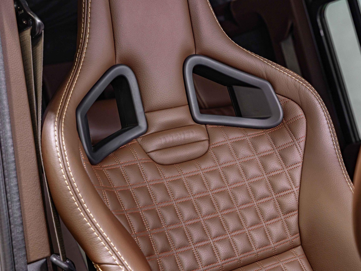 Used Land Rover Defender 110 2016 for sale - 76138732: Photo 3