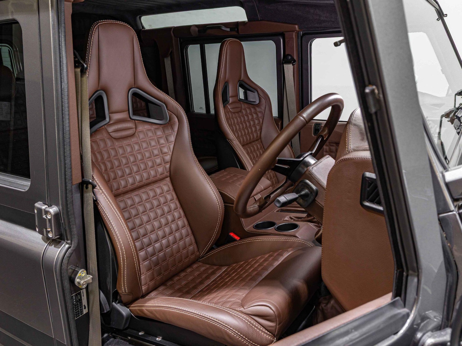 Used Land Rover Defender 110 2016 for sale - 76138732: Photo 6