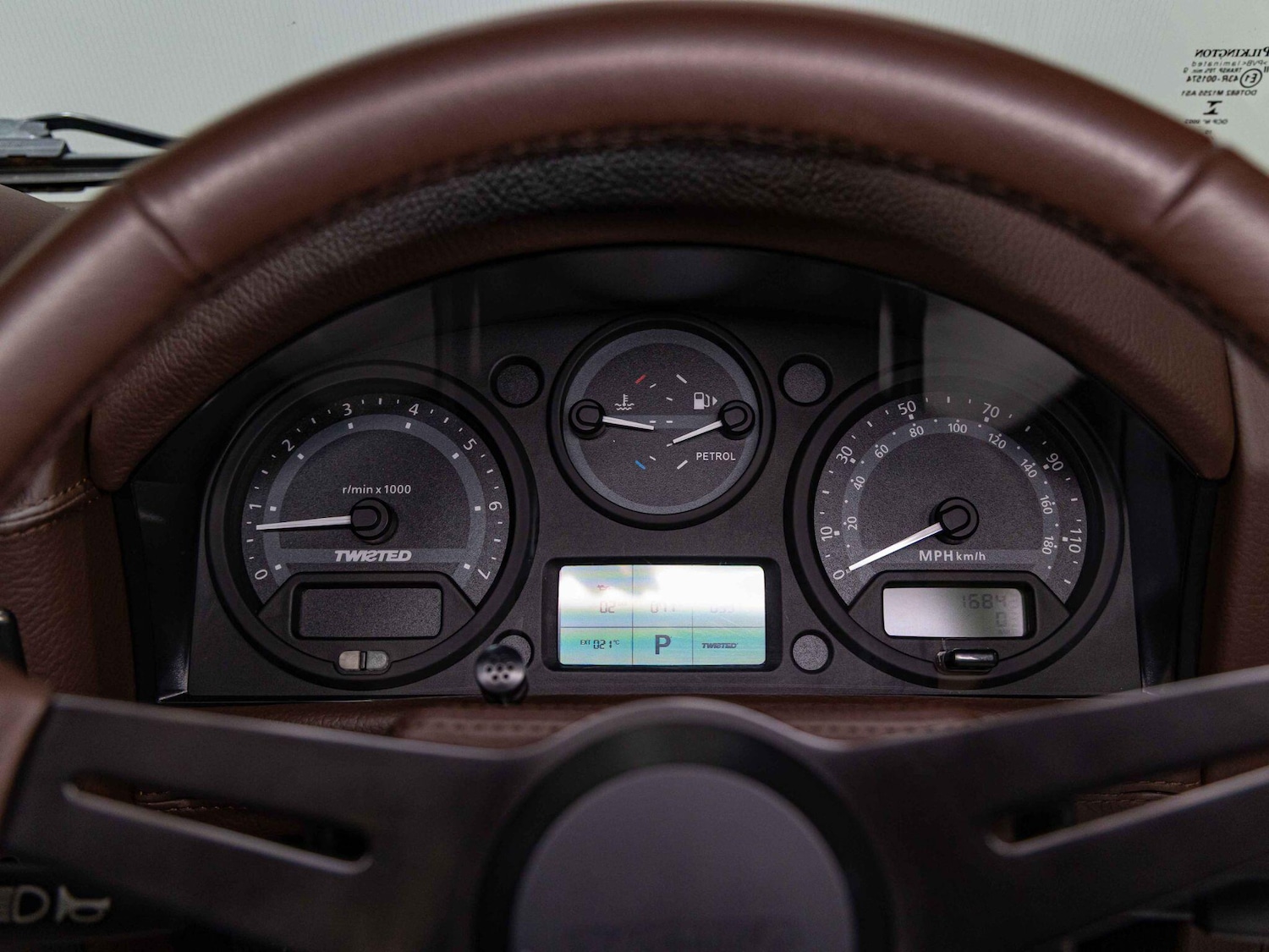 Used Land Rover Defender 110 2016 for sale - 76138732: Photo 9