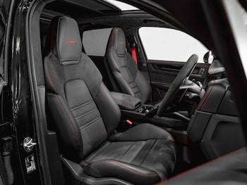 Used Porsche Cayenne 2024 for sale - 79361816: Photo
