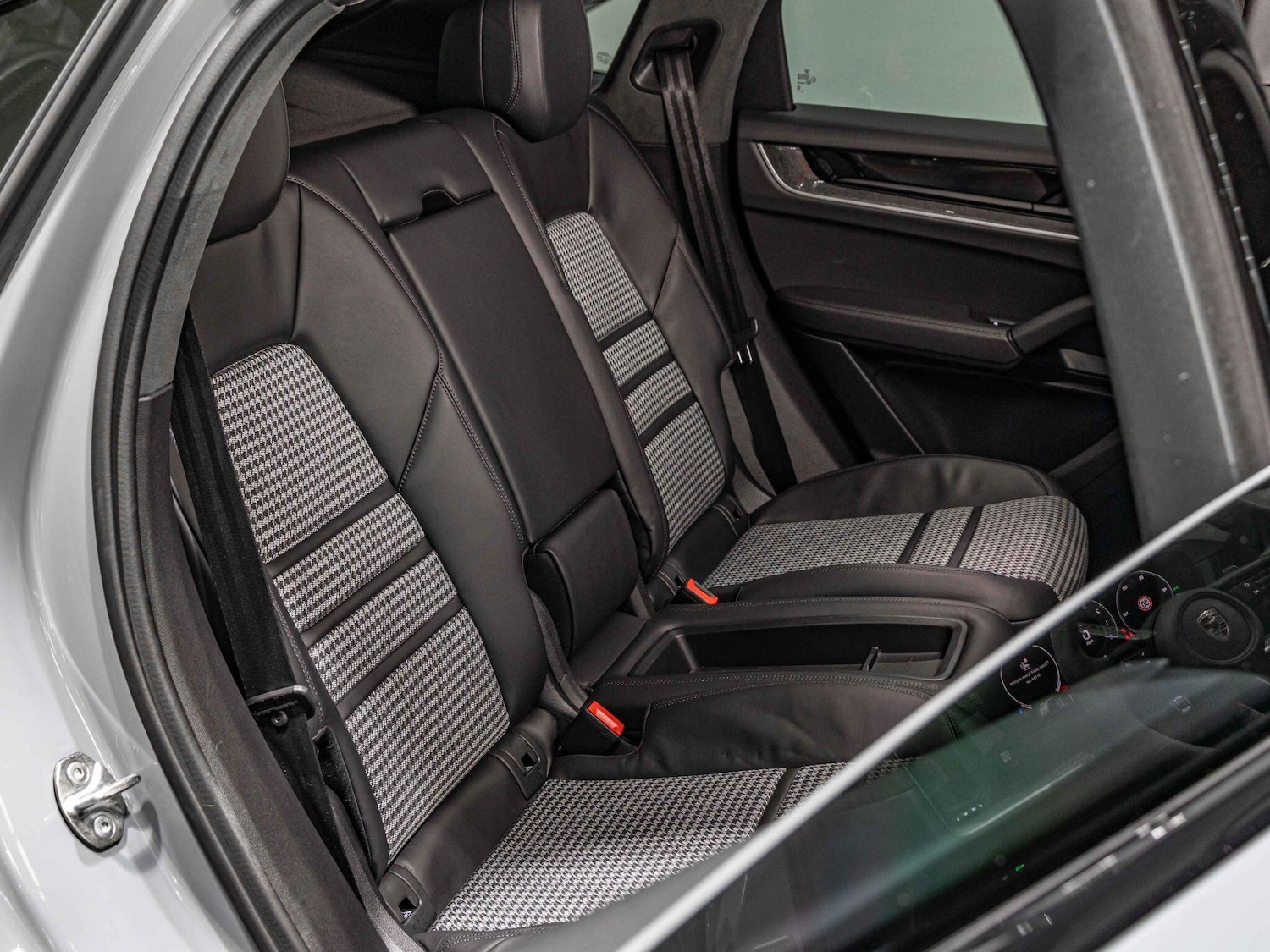 Used Porsche Cayenne 2024 for sale - 76989137: Photo 15