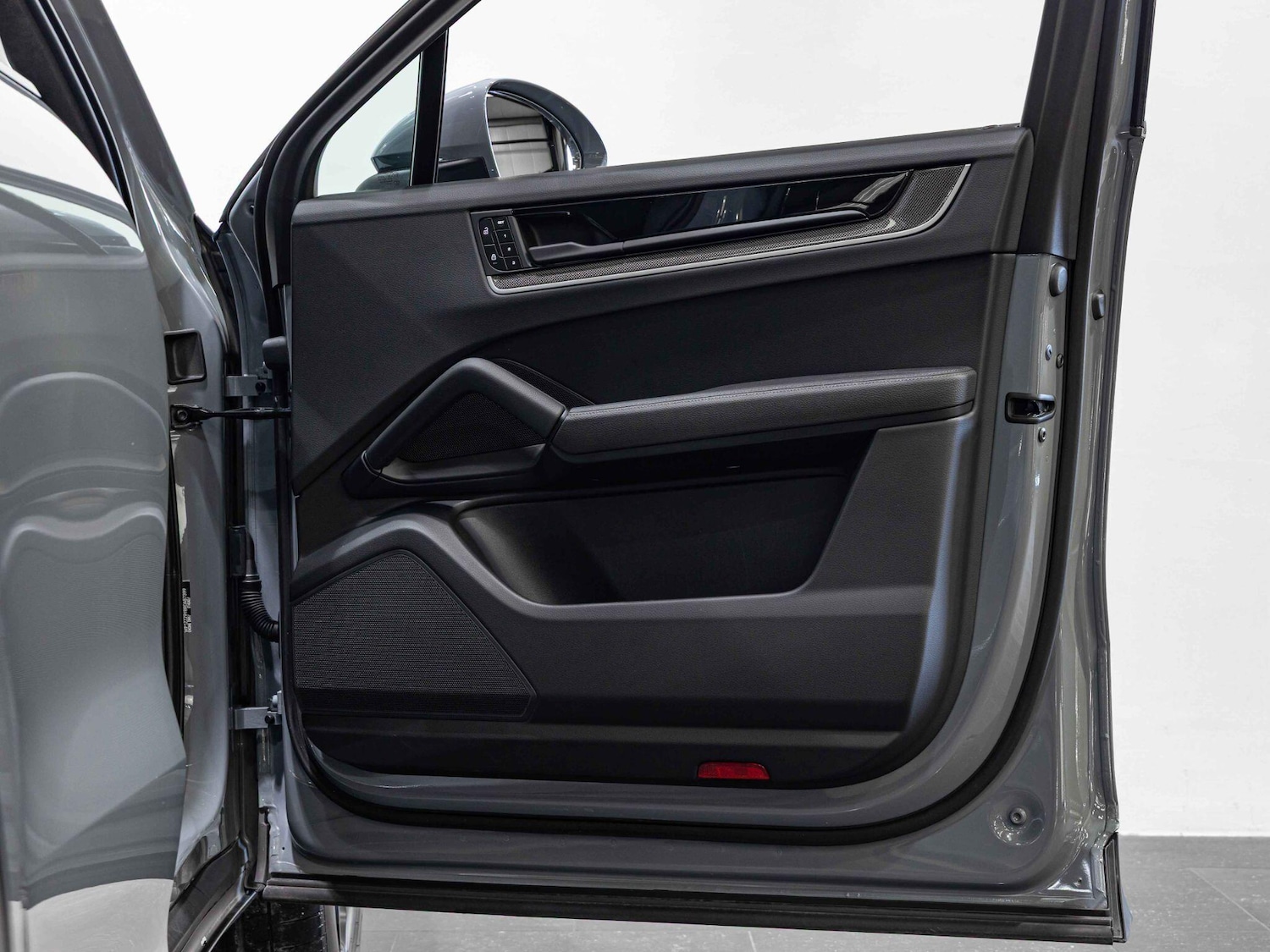 Used Porsche Cayenne 2024 for sale - 76989137: Photo 18