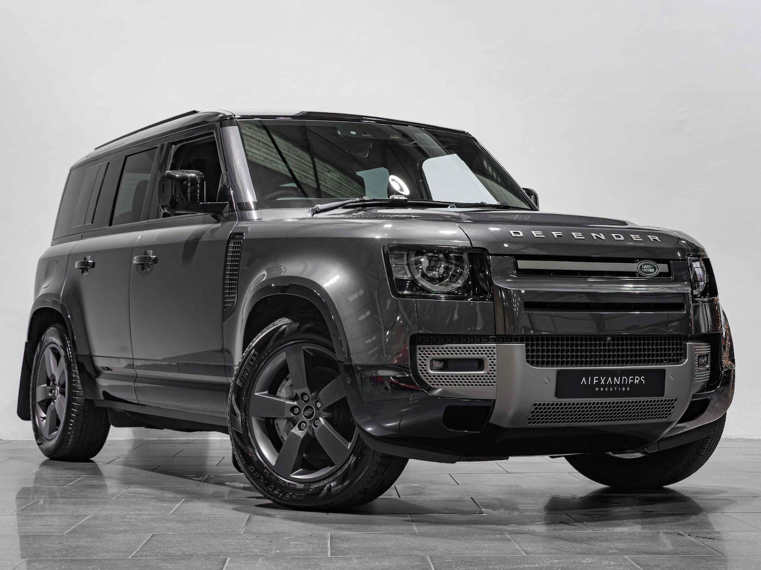 Used Land Rover Defender 110 2024 for sale - 77015284: Photo 18