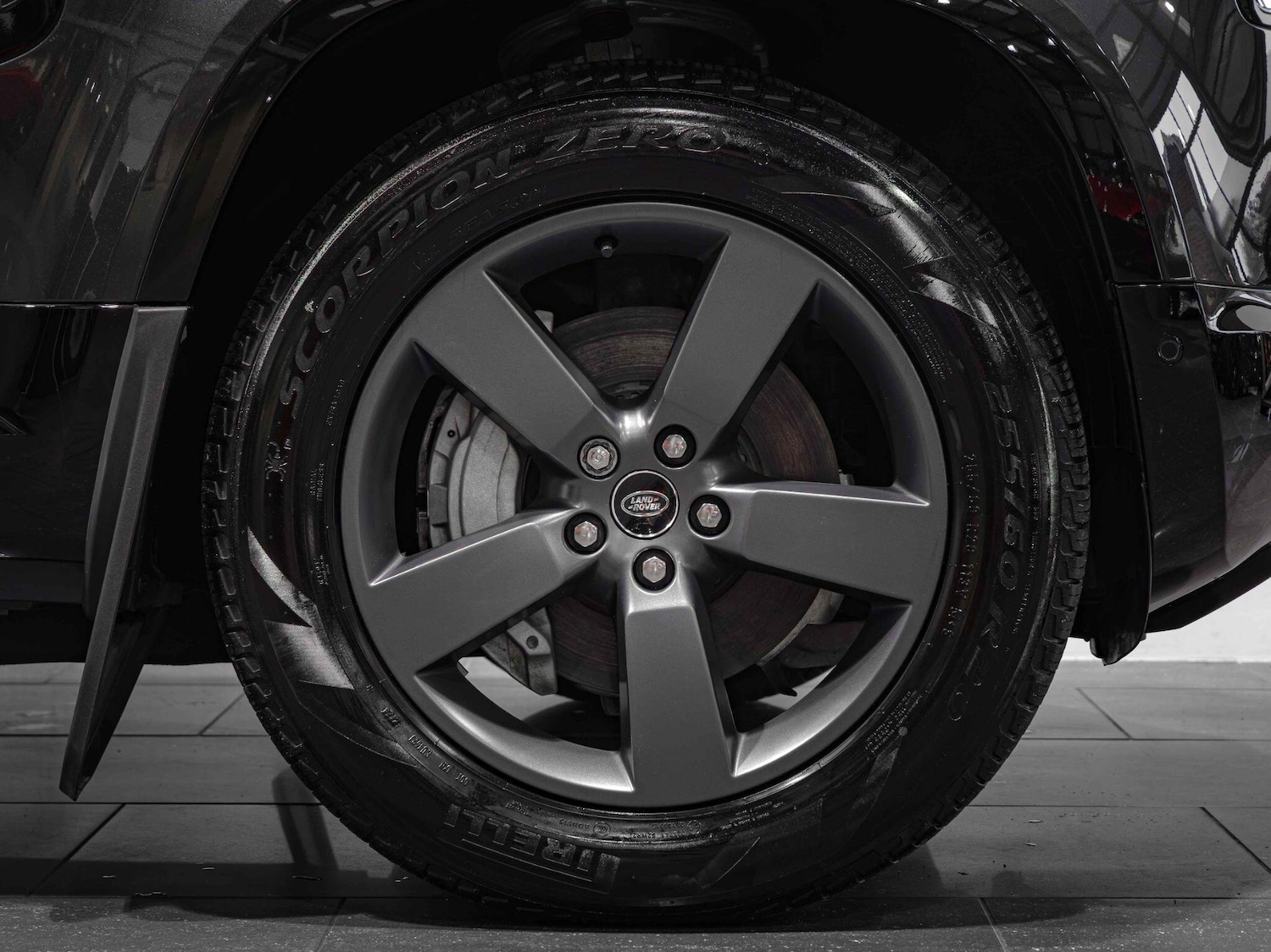 Used Land Rover Defender 110 2024 for sale - 77015284: Photo 3