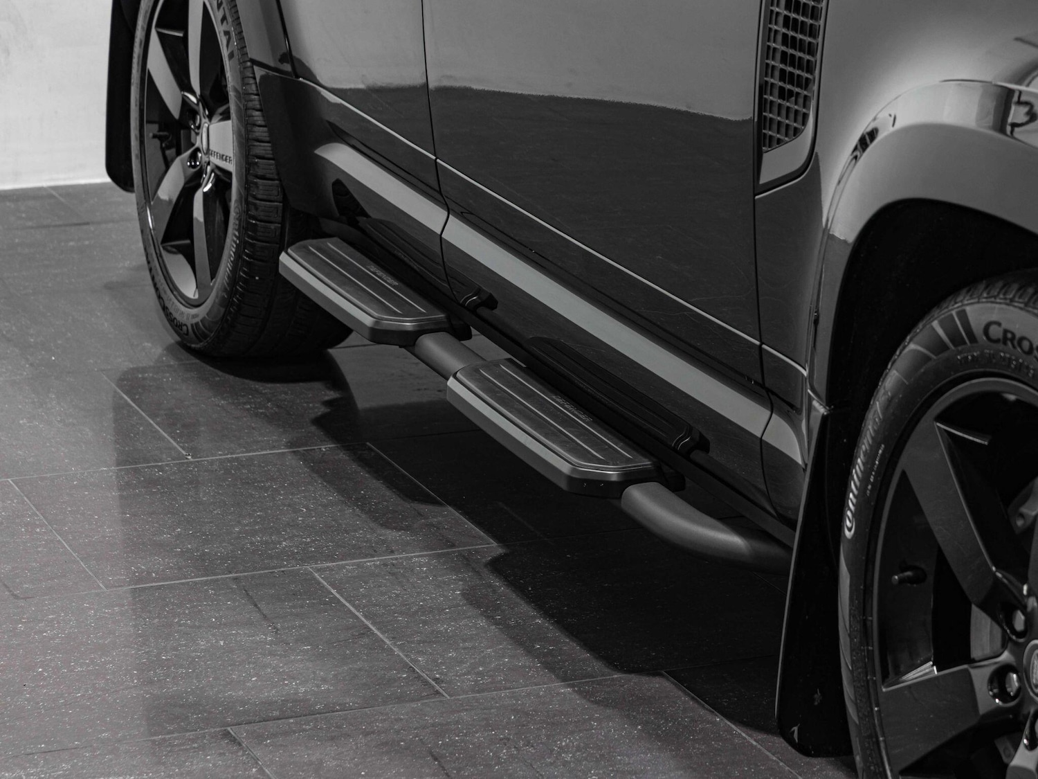 Used Land Rover Defender 110 for sale - 76727180: Photo 23