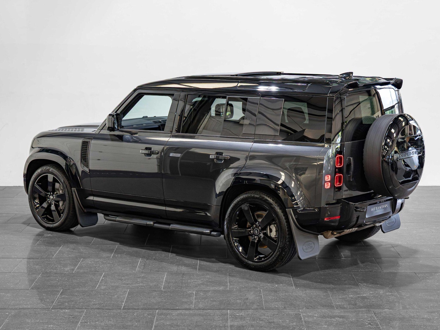 Used Land Rover Defender 110 for sale - 76727180: Photo 27