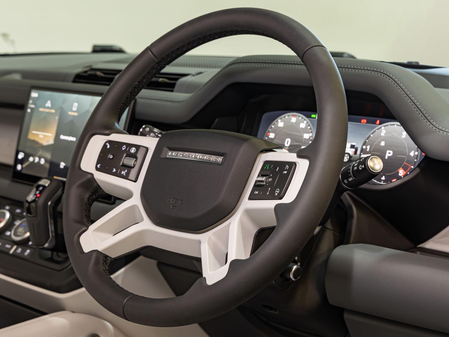 Used Land Rover Defender 110 2026 for sale - 77723135: Photo 11