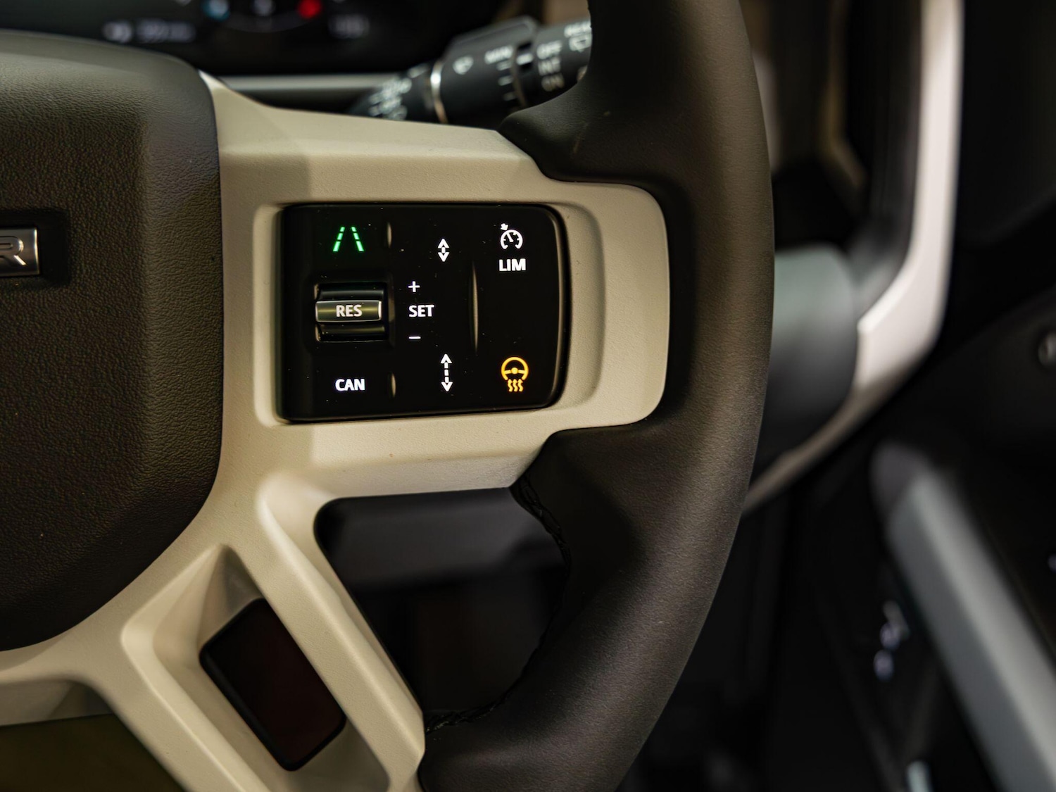 Used Land Rover Defender 110 2026 for sale - 77723135: Photo 13