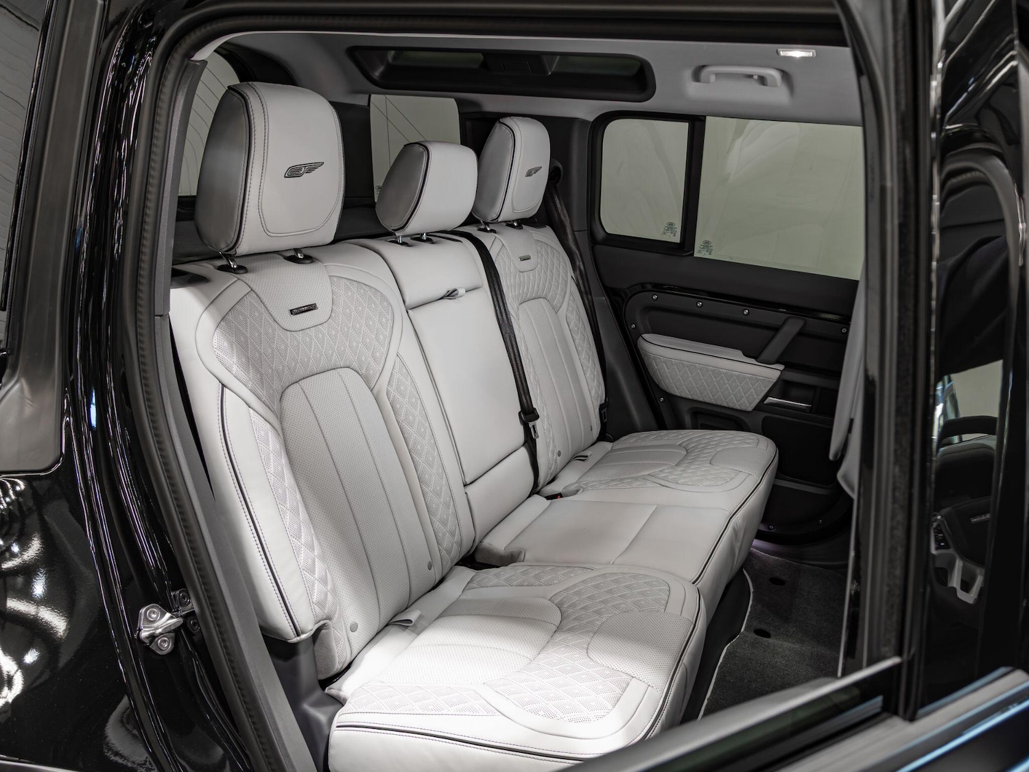 Used Land Rover Defender 110 2026 for sale - 77723135: Photo 18