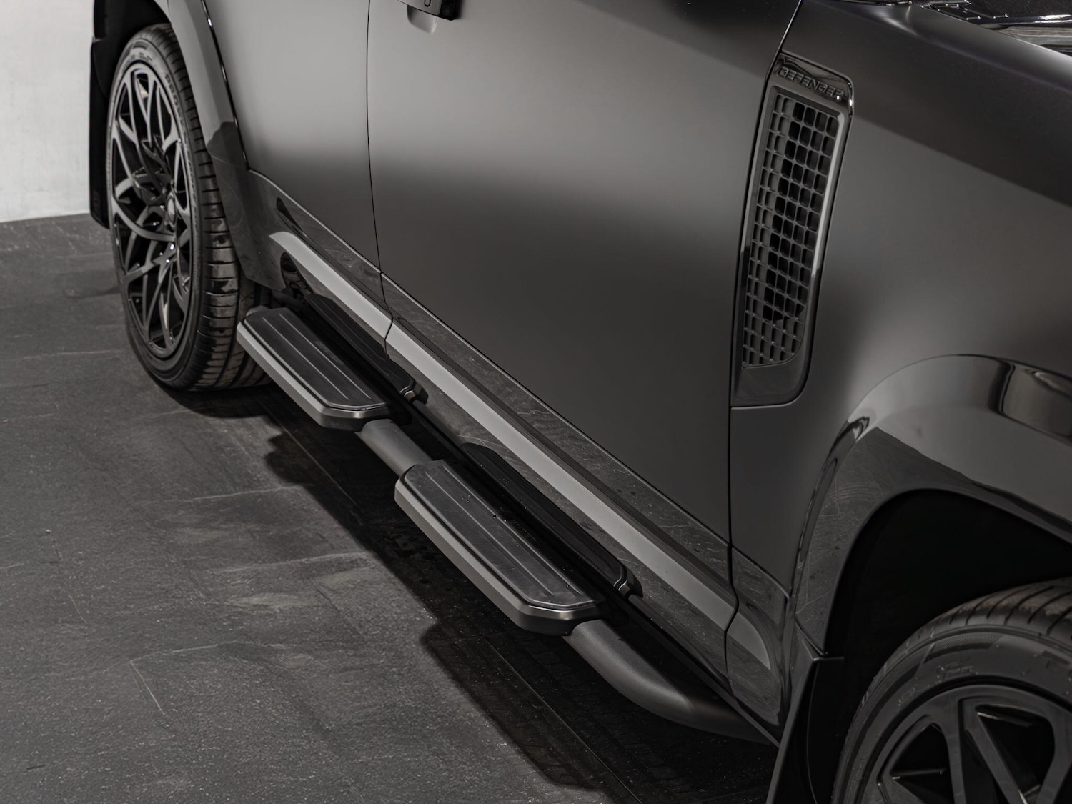 Used Land Rover Defender 110 2026 for sale - 77723135: Photo 22