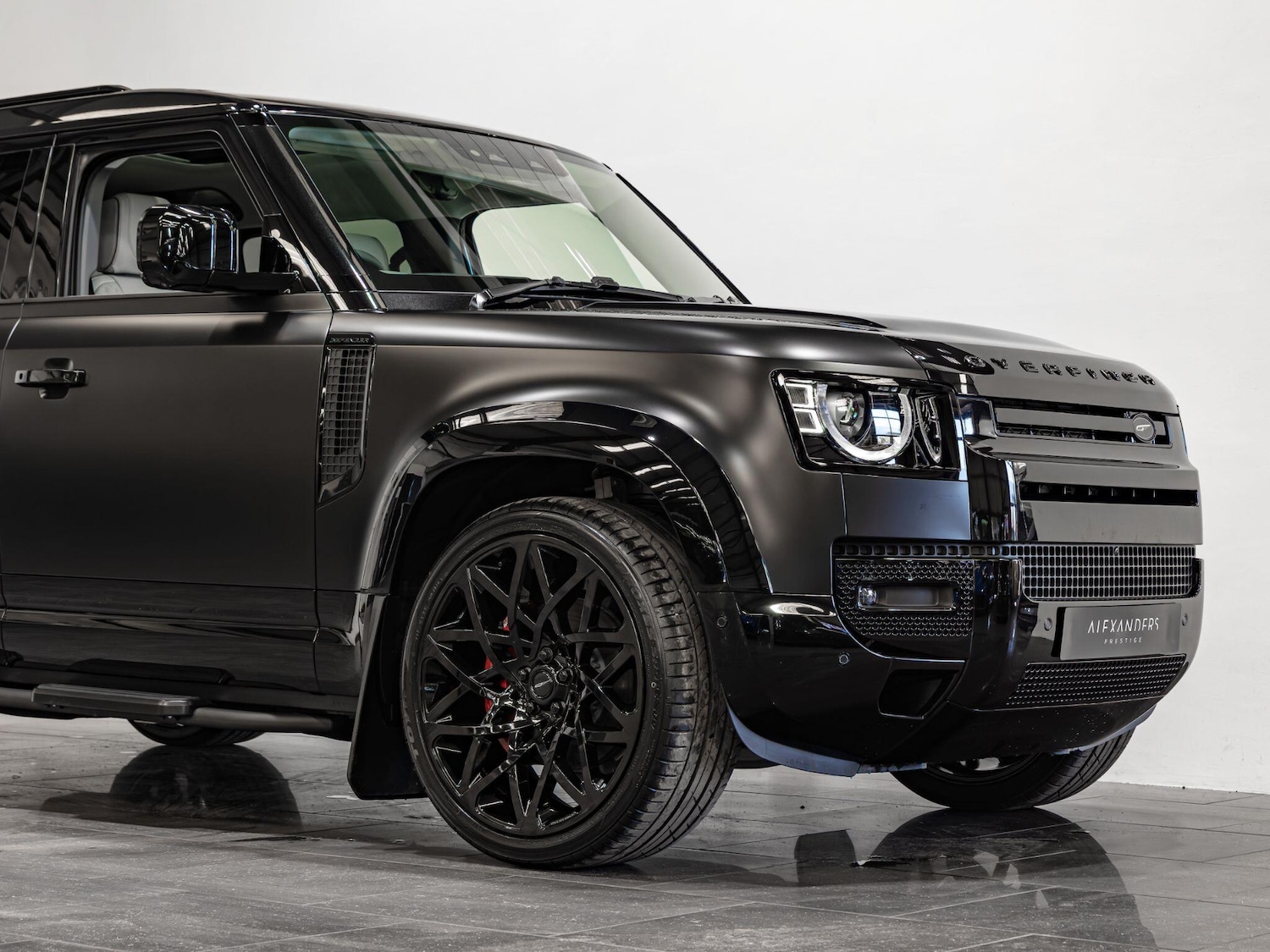 Used Land Rover Defender 110 2026 for sale - 77723135: Photo 25