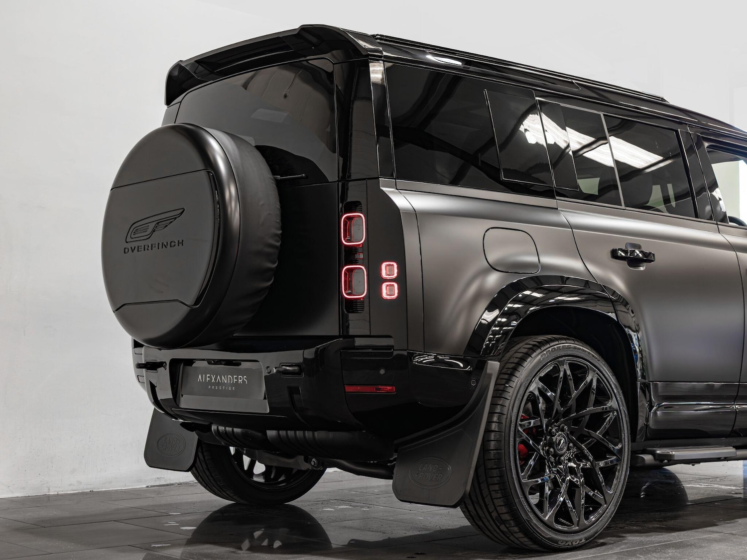 Used Land Rover Defender 110 2026 for sale - 77723135: Photo 30