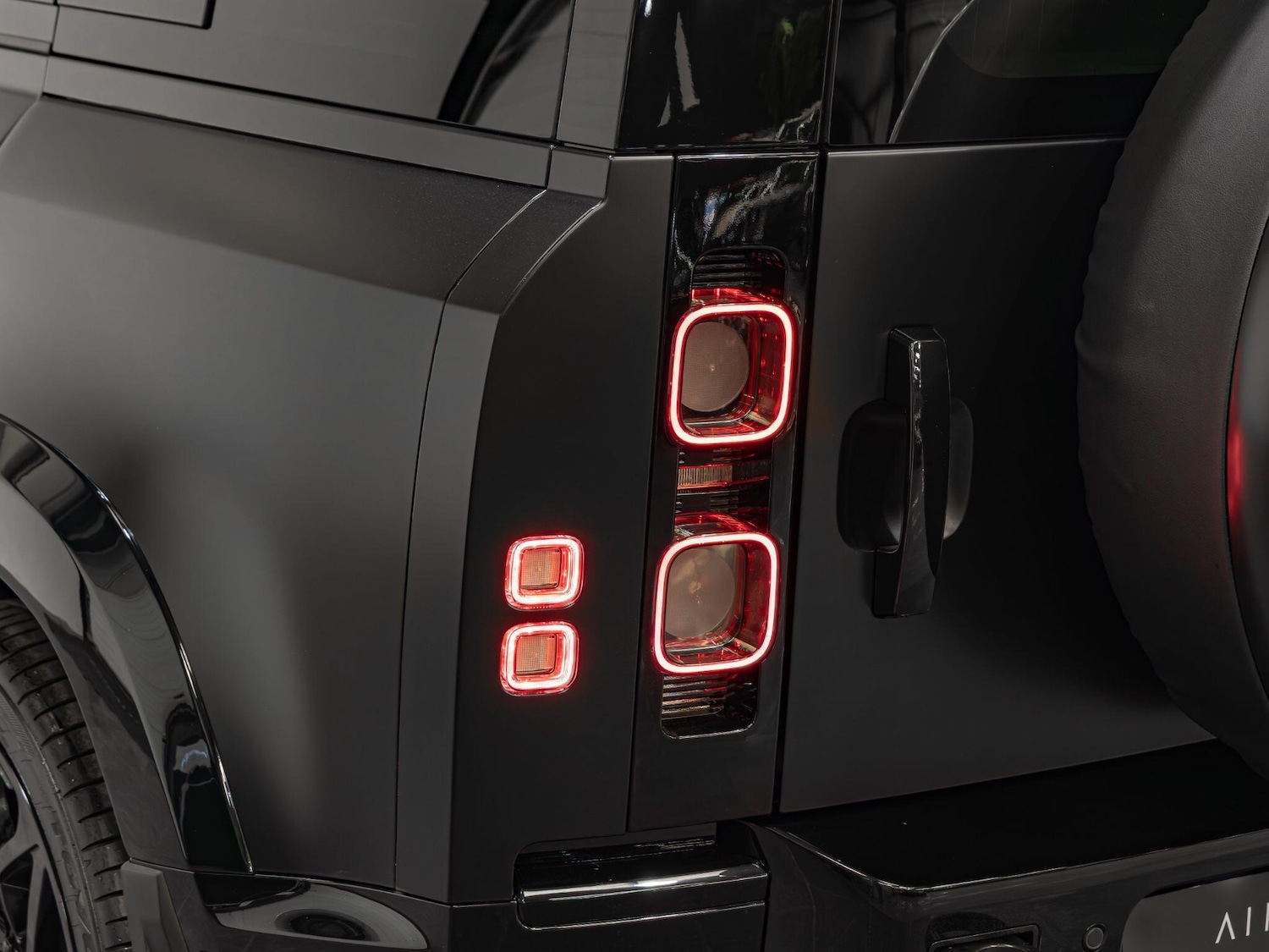 Used Land Rover Defender 110 2026 for sale - 77723135: Photo 31