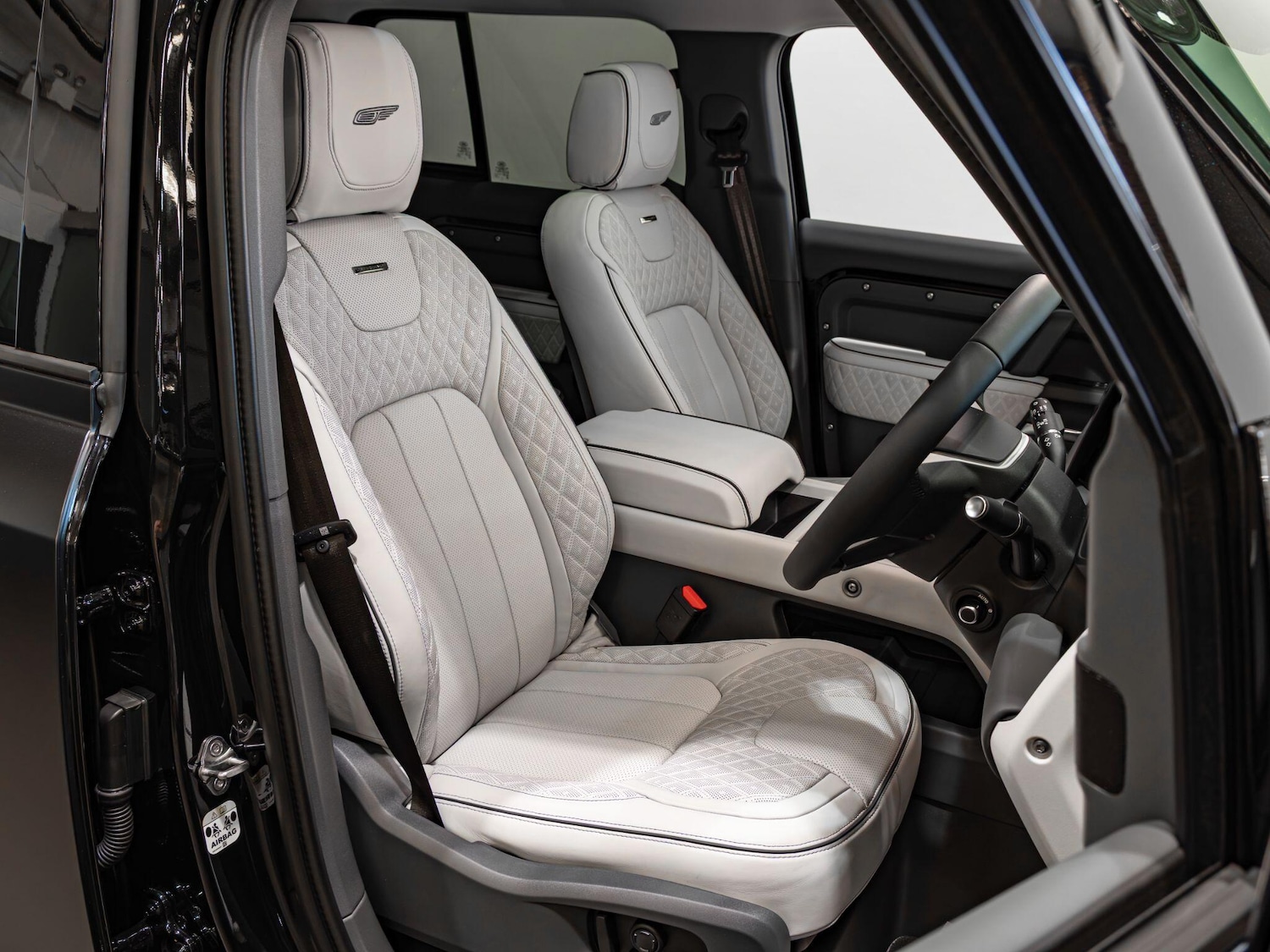 Used Land Rover Defender 110 2026 for sale - 77723135: Photo 9