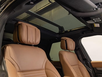 Used Land Rover Discovery 2023 for sale - 77752976: Photo