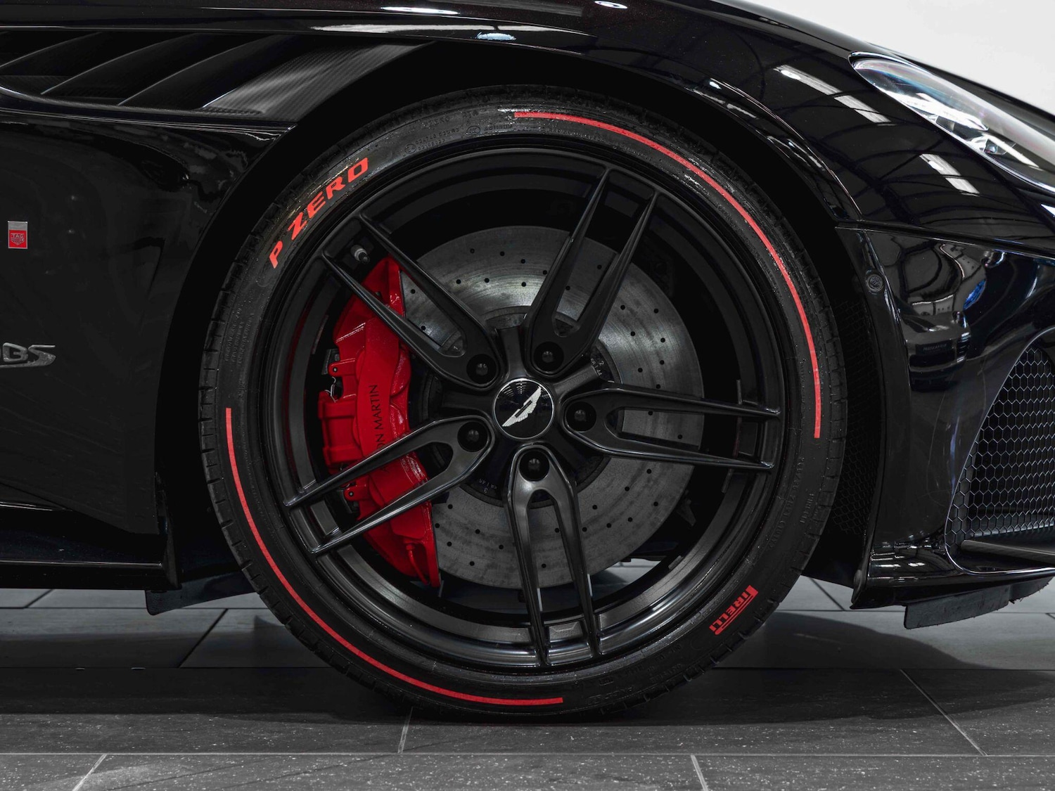 Used Aston Martin DBS for sale - 77993770: Photo 2