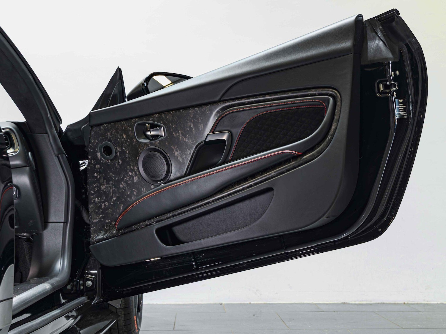 Used Aston Martin DBS for sale - 77993770: Photo 25