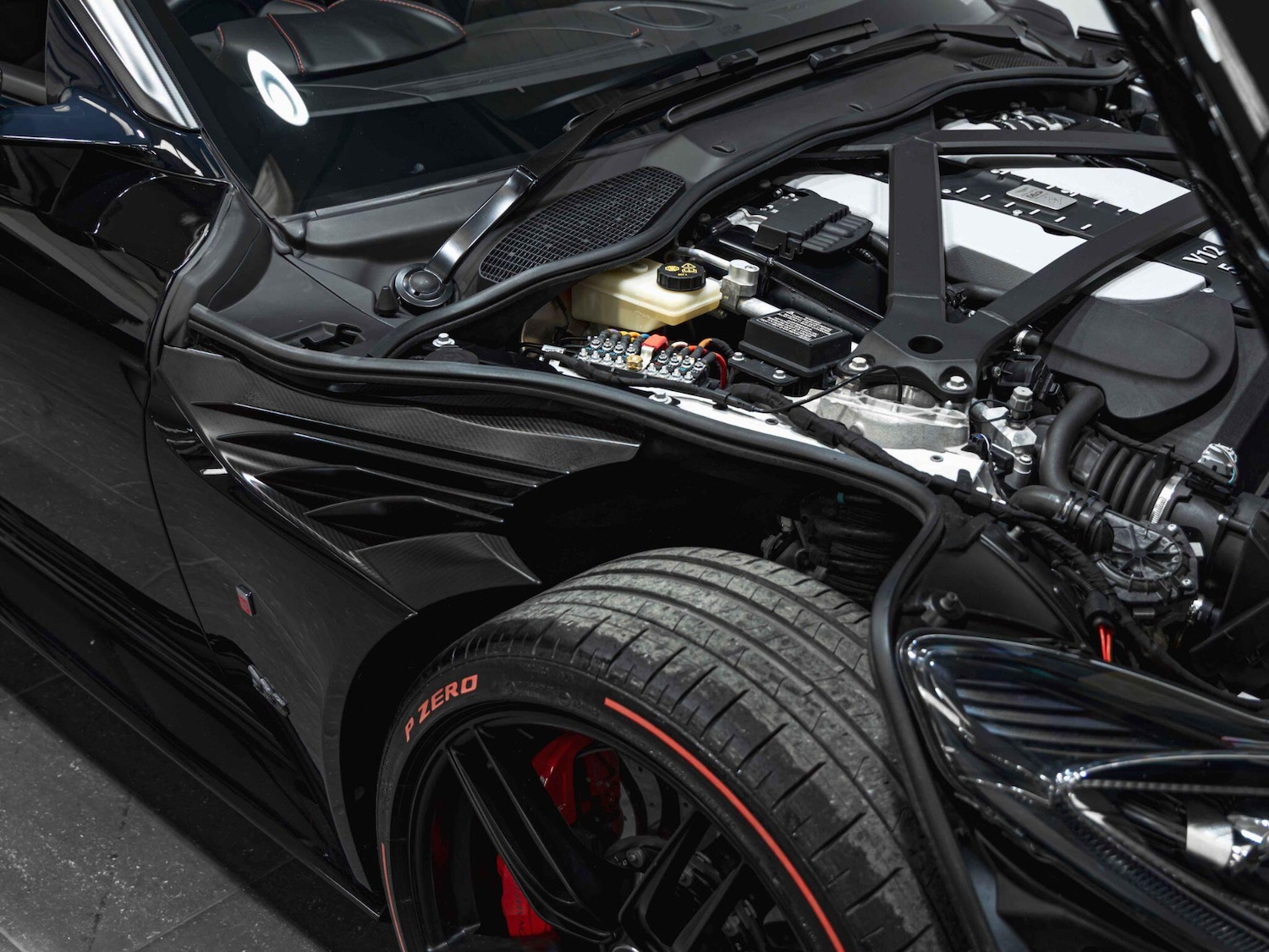 Used Aston Martin DBS for sale - 77993770: Photo 33