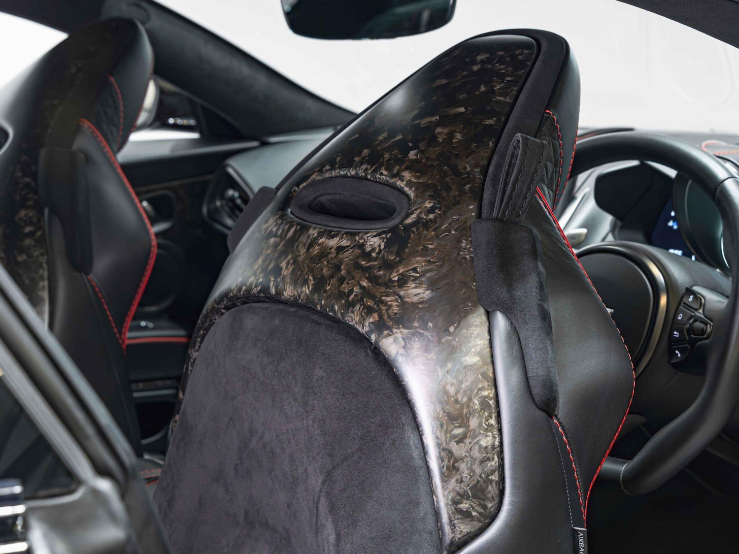 Used Aston Martin DBS for sale - 77993770: Photo 7