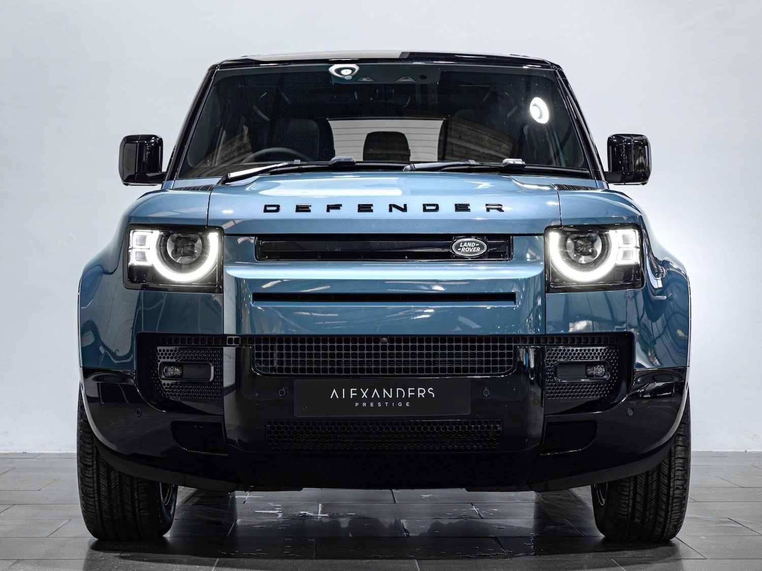 Used Land Rover Defender 90 2025 for sale - 77050088: Photo 10