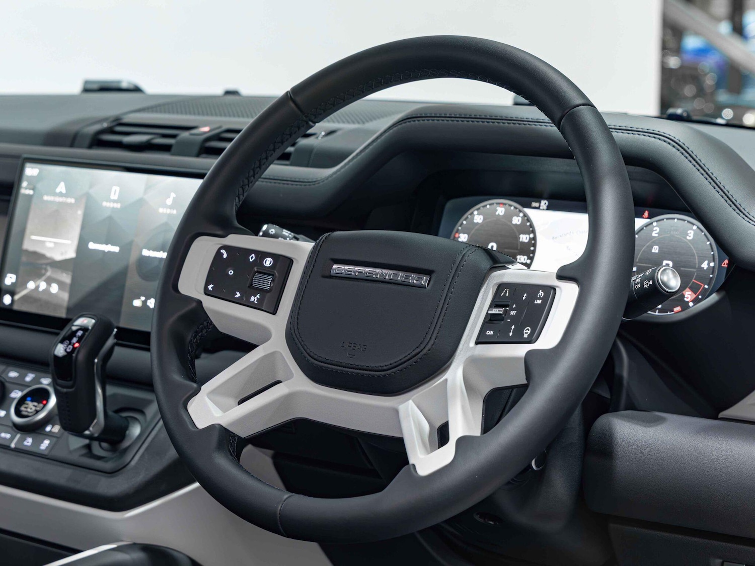 Used Land Rover Defender 90 2025 for sale - 77050088: Photo 17