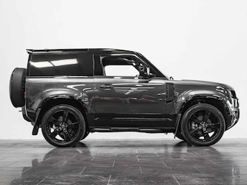 Used Land Rover Defender 90 2025 for sale - 78461067: Photo