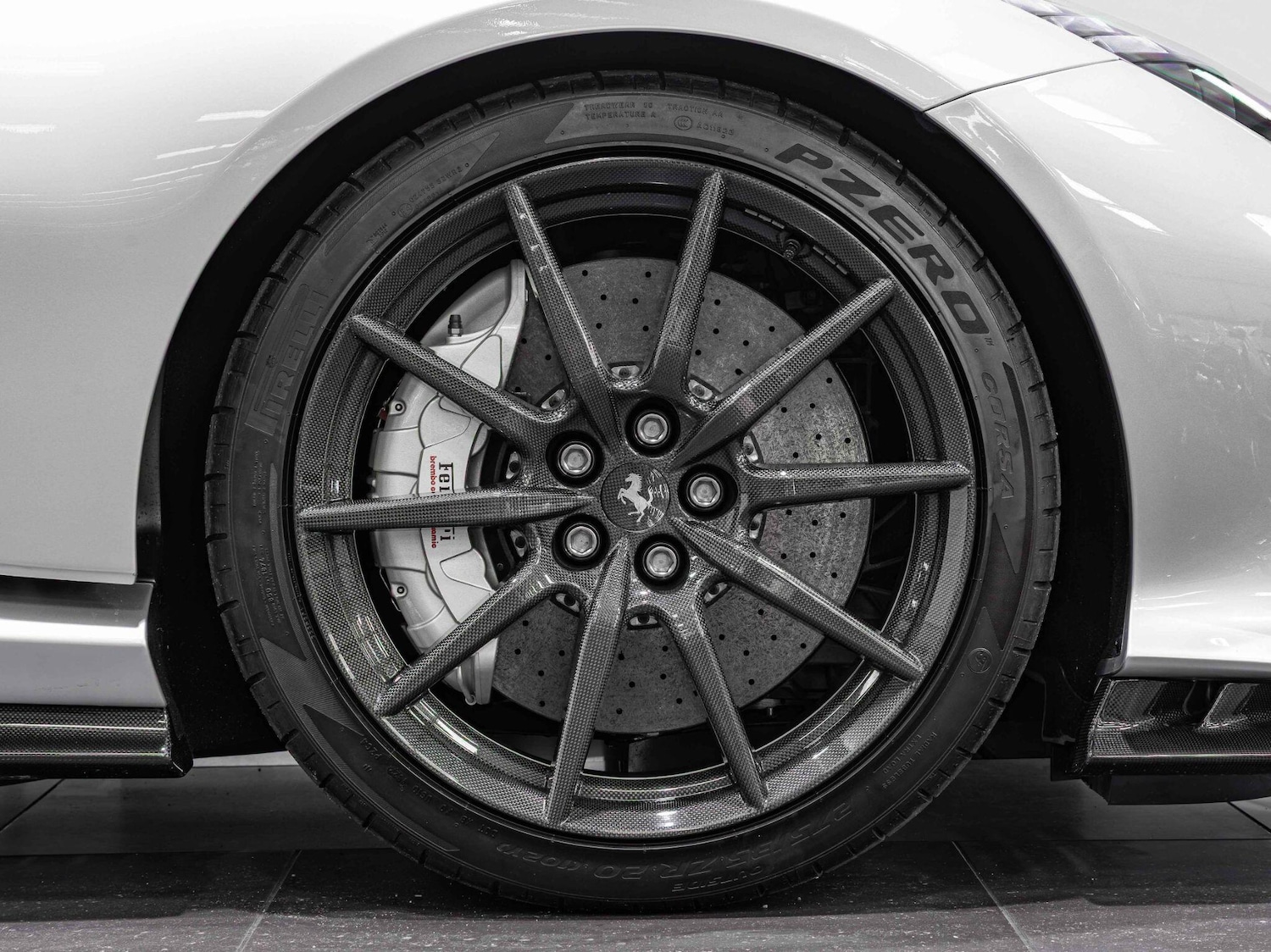 Used Ferrari 812 Competizione 2023 for sale - 76409022: Photo 3