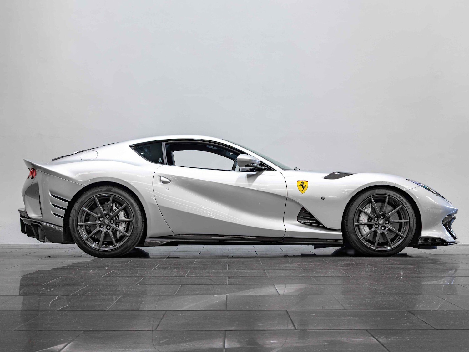 Used Ferrari 812 Competizione 2023 for sale - 76409022: Photo 6