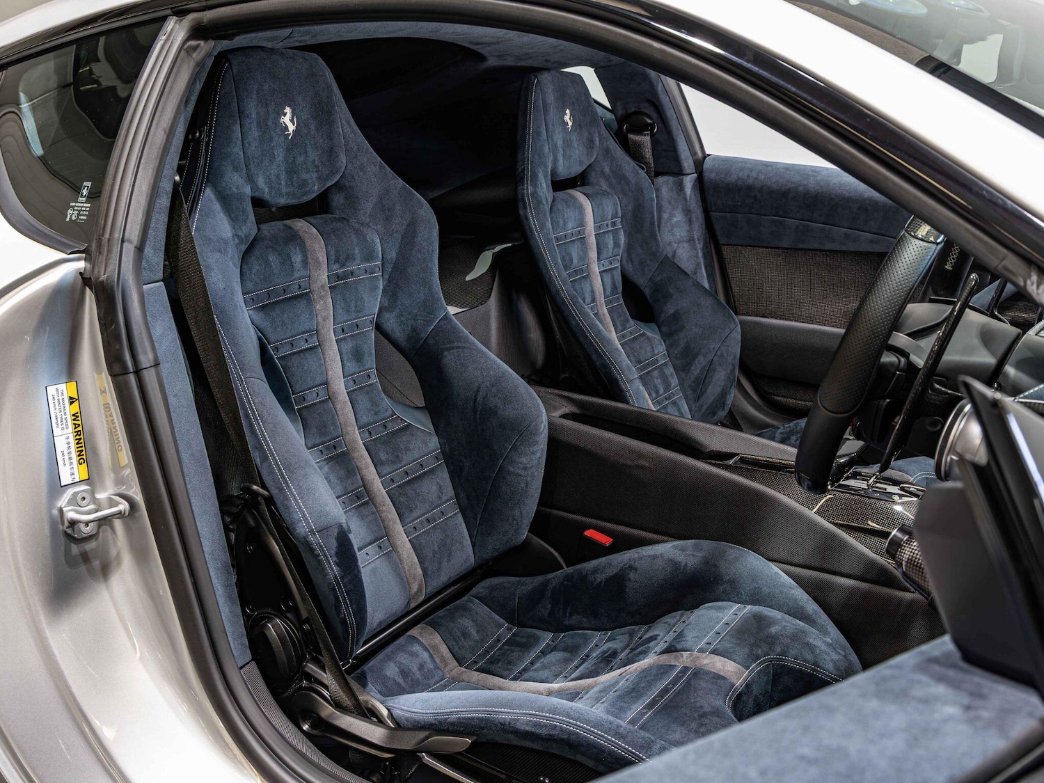 Used Ferrari 812 Competizione 2023 for sale - 76409022: Photo 8