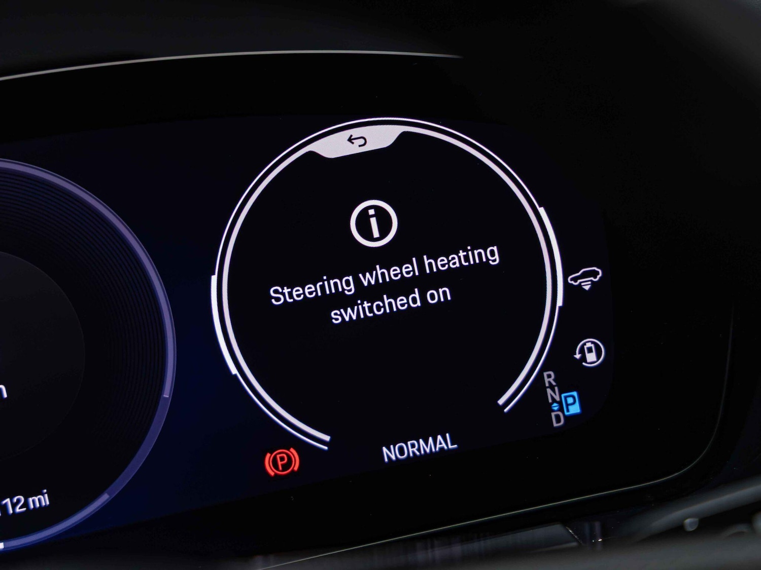 Used Porsche Macan 2025 for sale - 77343817: Photo 13