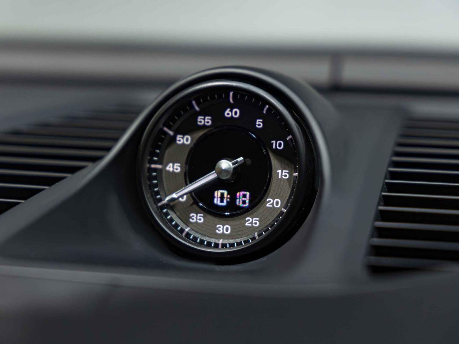 Used Porsche Macan 2025 for sale - 77343817: Photo 14