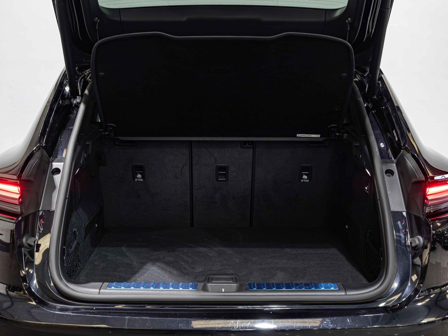 Used Porsche Macan 2025 for sale - 77343817: Photo 31