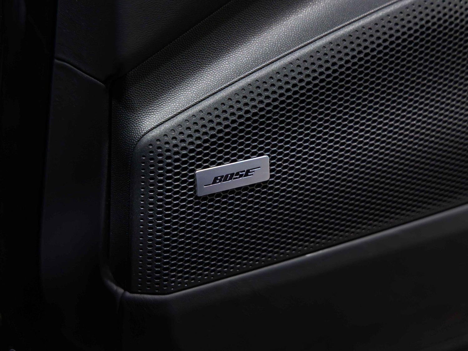 Used Porsche Macan 2025 for sale - 77343817: Photo 4