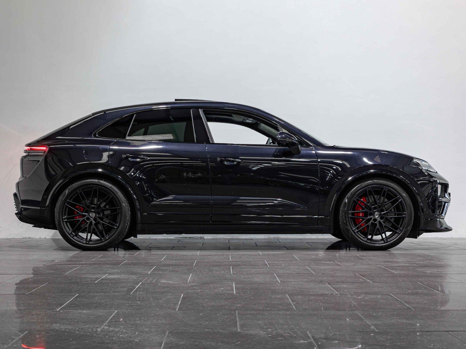 Used Porsche Macan 2025 for sale - 77343817: Photo 5