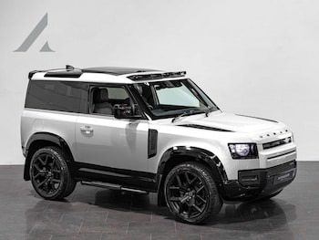Land Rover - Defender 90