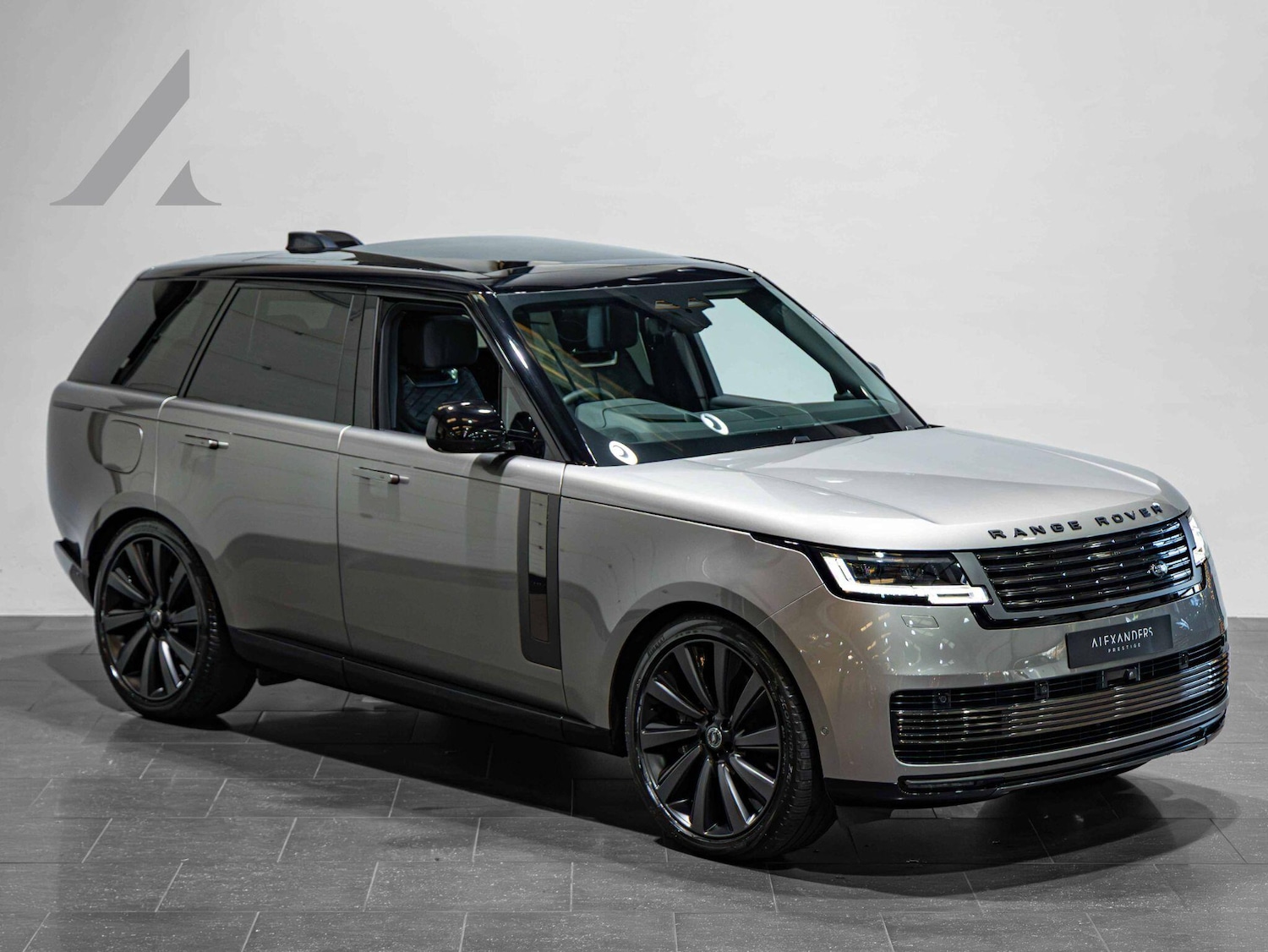 Used Land Rover Range Rover 2023 for sale - 76886802: Photo 1