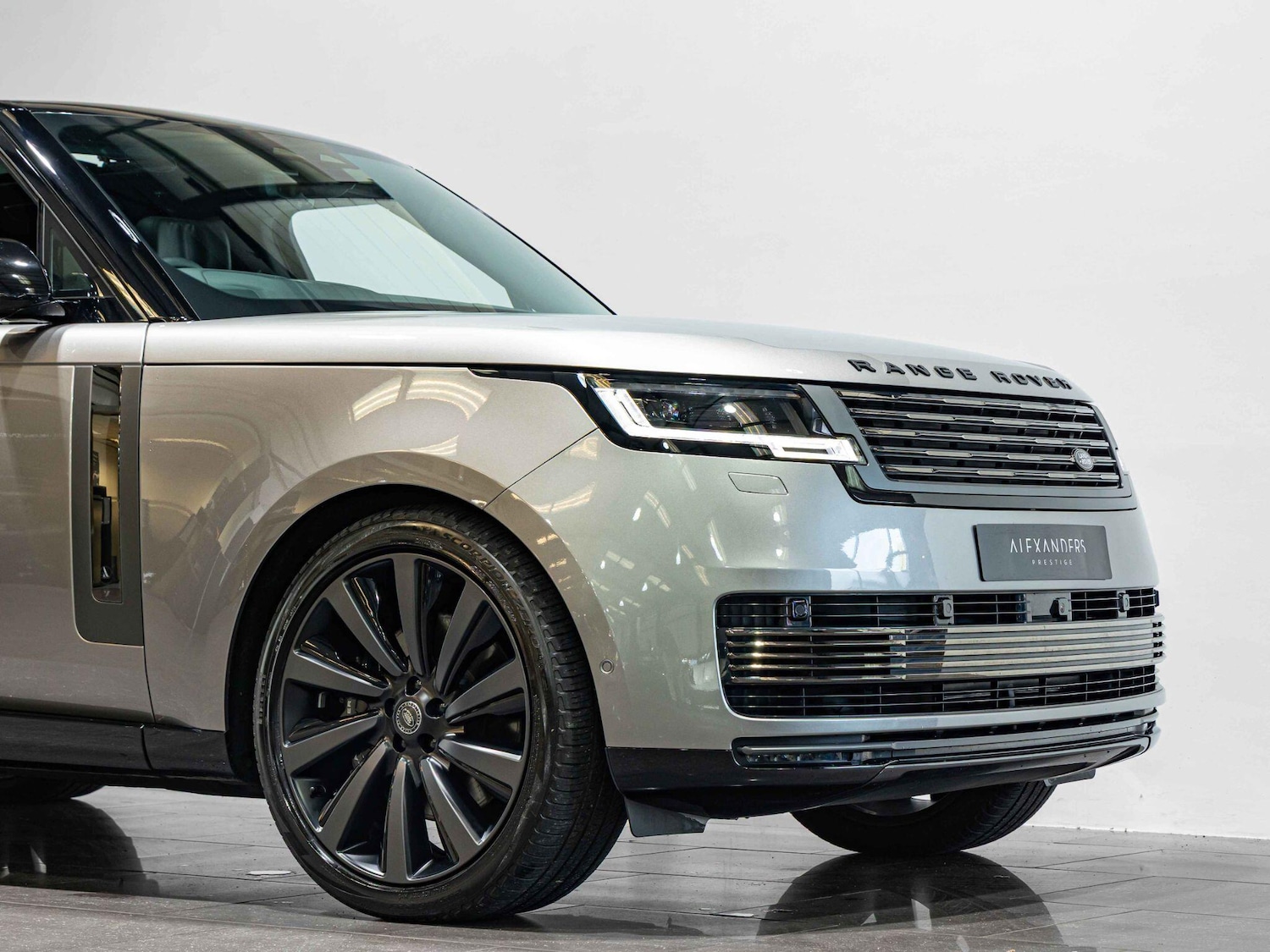 Used Land Rover Range Rover 2023 for sale - 76886802: Photo 12