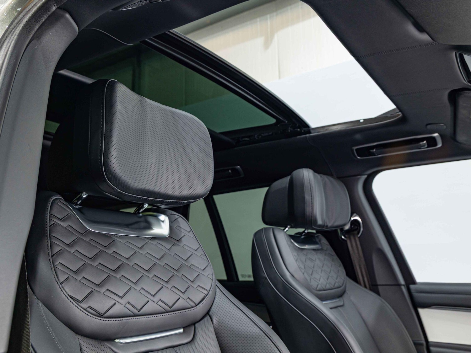 Used Land Rover Range Rover 2023 for sale - 76886802: Photo 3