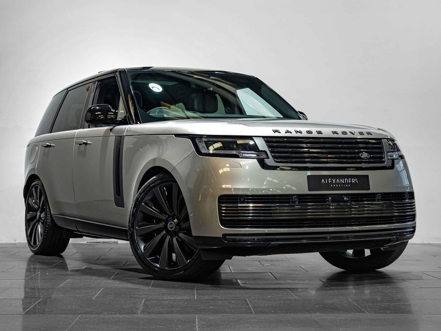 Used Land Rover Range Rover 2023 for sale - 76886802: Photo 8