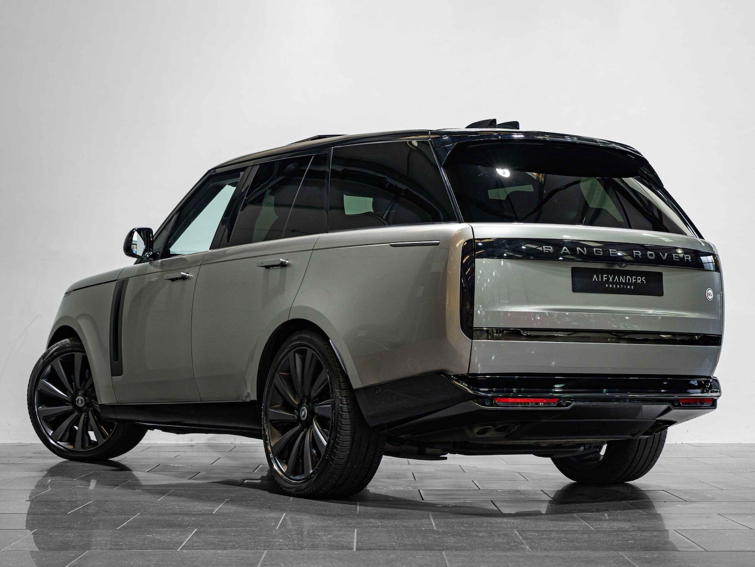 Used Land Rover Range Rover 2023 for sale - 76886802: Photo 9