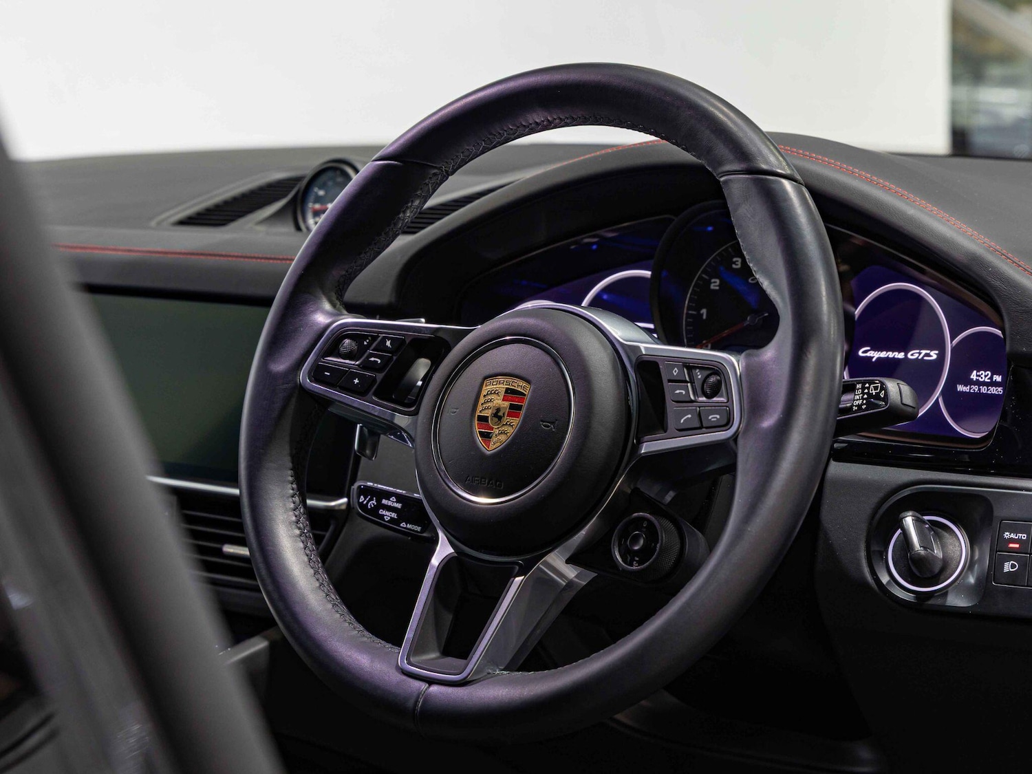 Used Porsche Cayenne 2023 for sale - 77155930: Photo 10