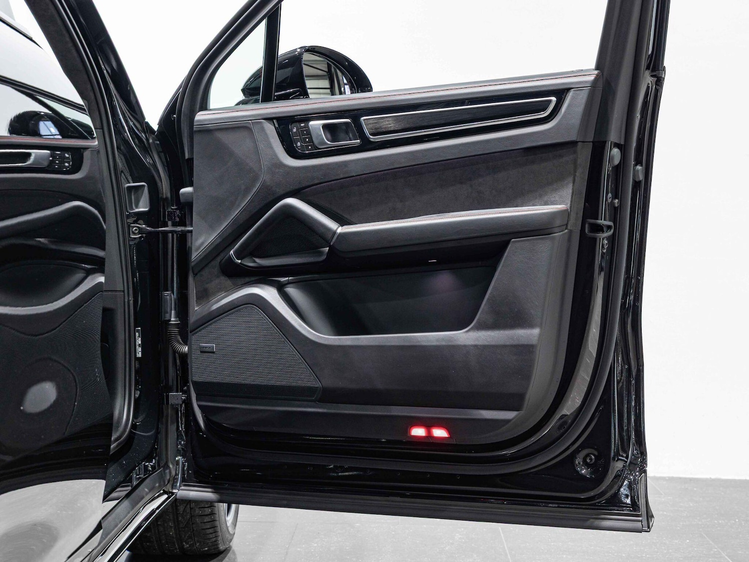 Used Porsche Cayenne 2023 for sale - 77155930: Photo 18