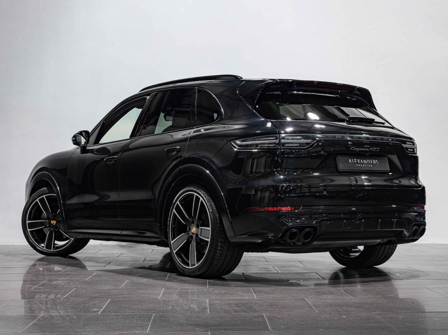 Used Porsche Cayenne 2023 for sale - 77155930: Photo 6