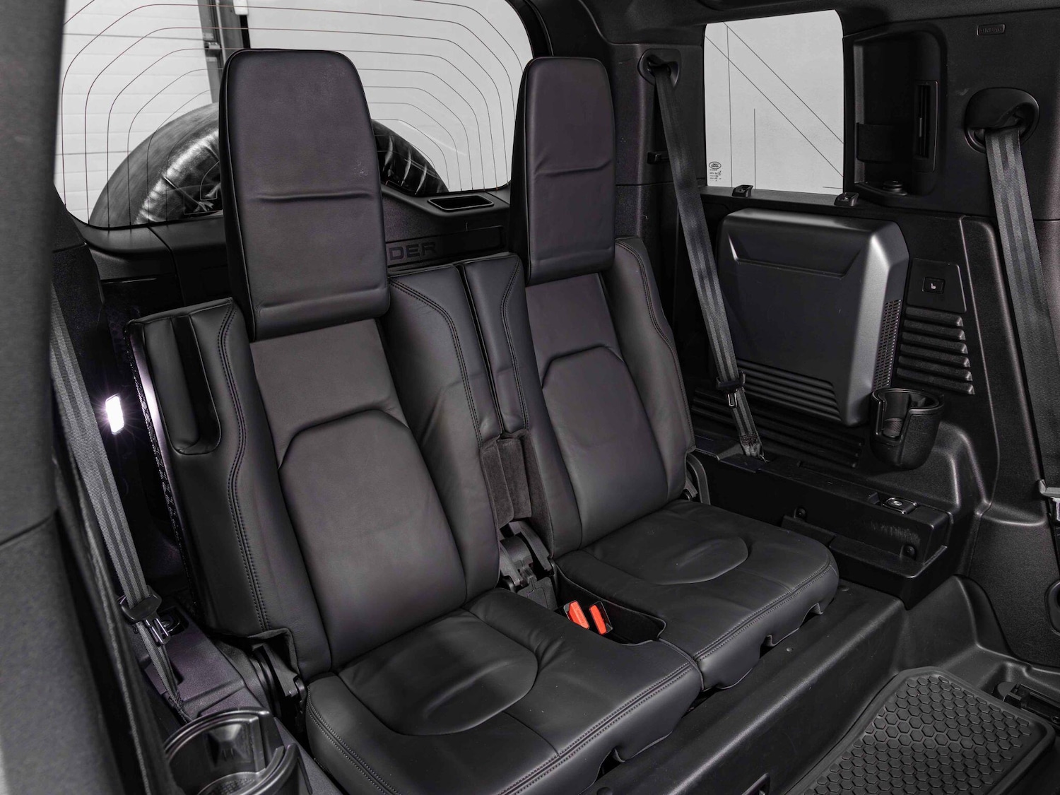 Used Land Rover Defender 2020 for sale - 77074013: Photo 4