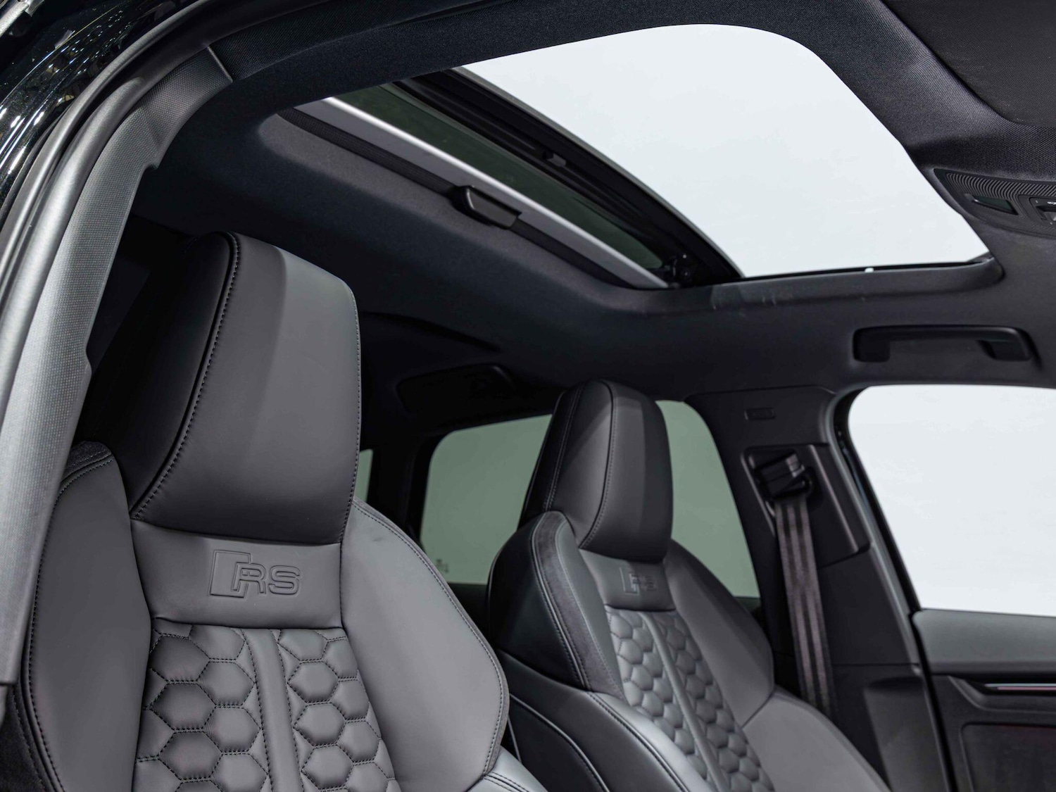 Used Audi RS3 2025 for sale - 77424721: Photo 3