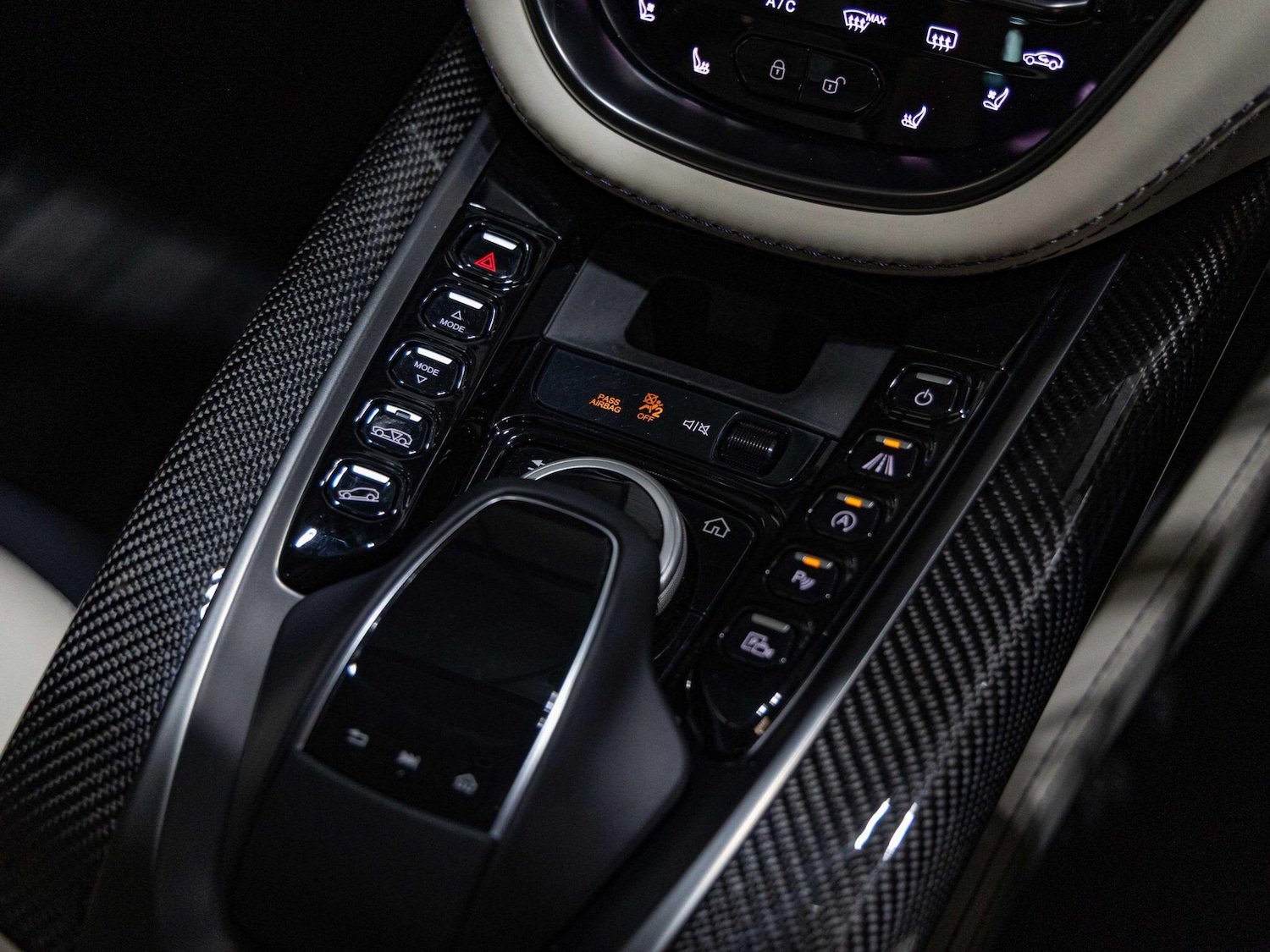 Used Aston Martin DBX for sale - 76476466: Photo 23