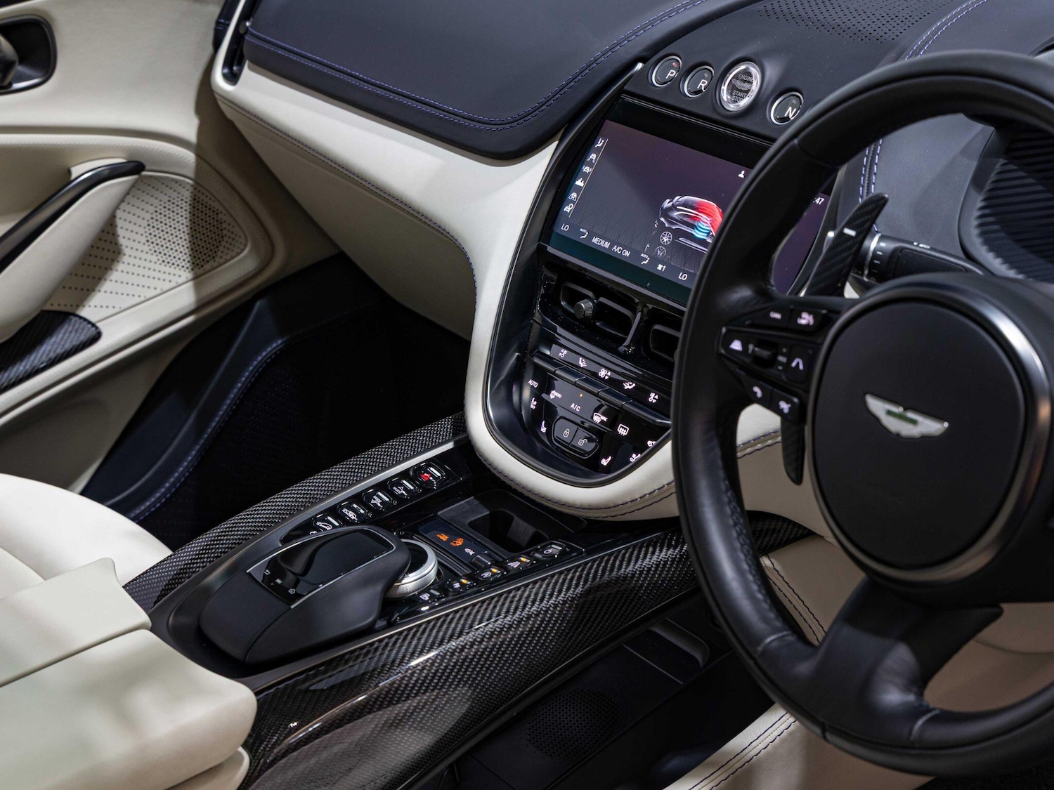 Used Aston Martin DBX for sale - 76476466: Photo 24