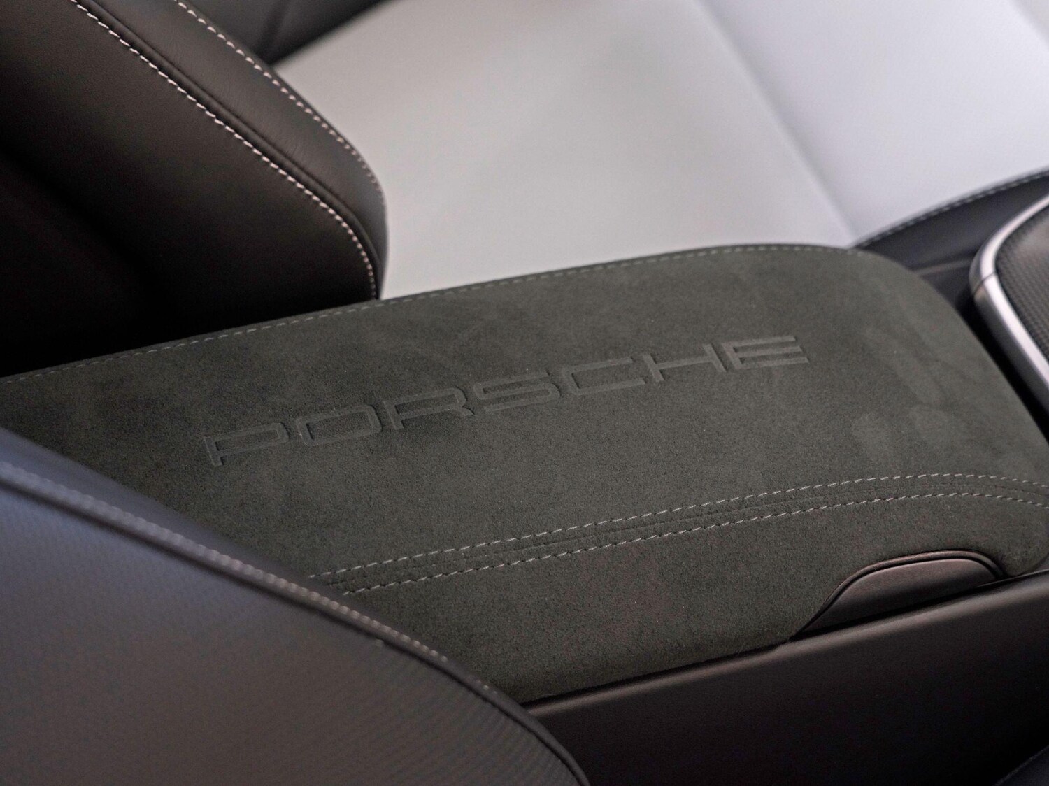 Used Porsche 911 for sale - 77823640: Photo 26