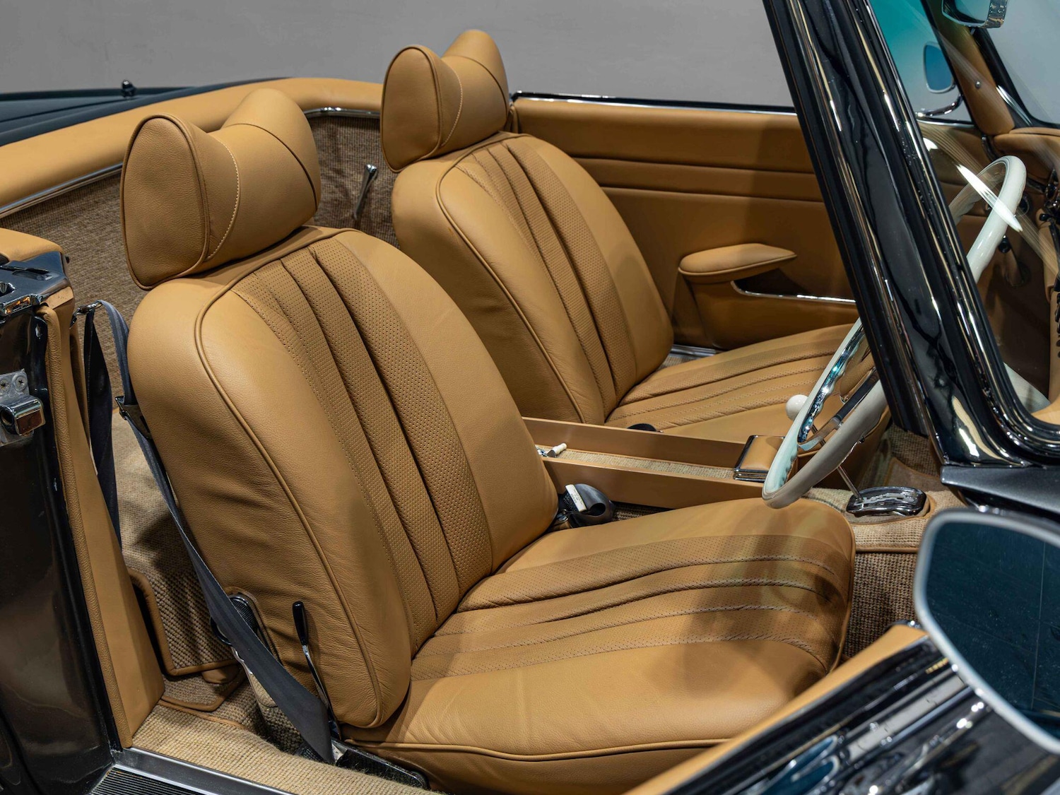 Used Mercedes-Benz 230 SL 1967 for sale - 77017037: Photo 10