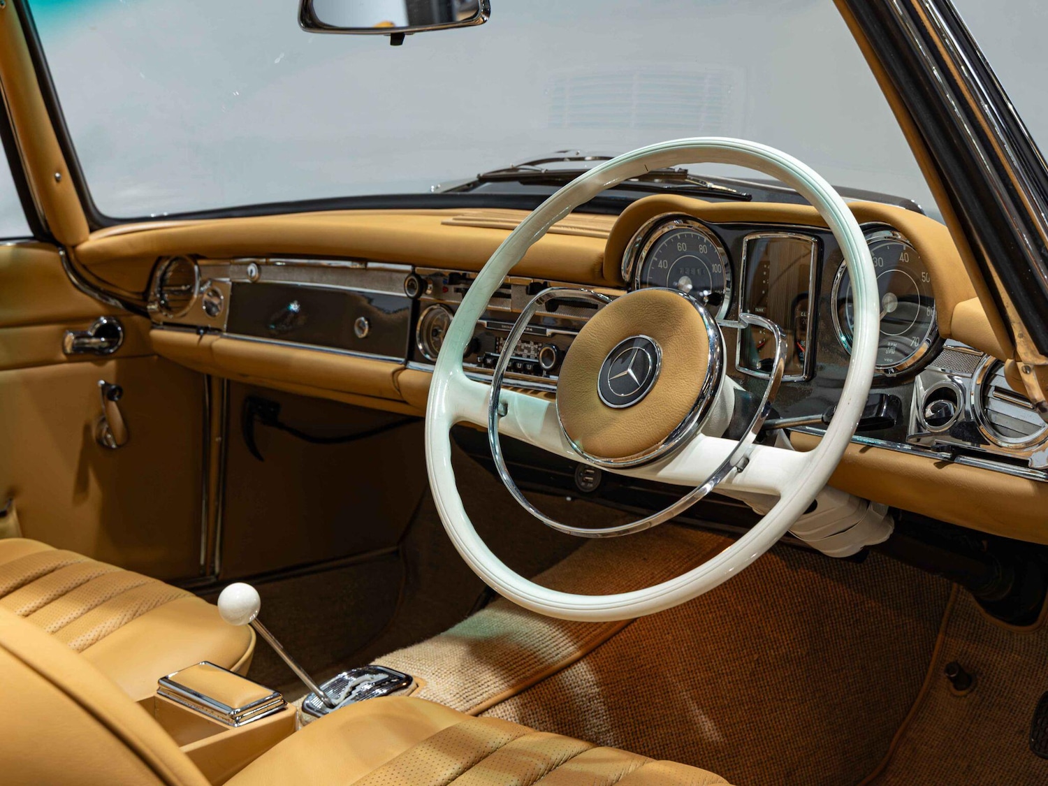 Used Mercedes-Benz 230 SL 1967 for sale - 77017037: Photo 11